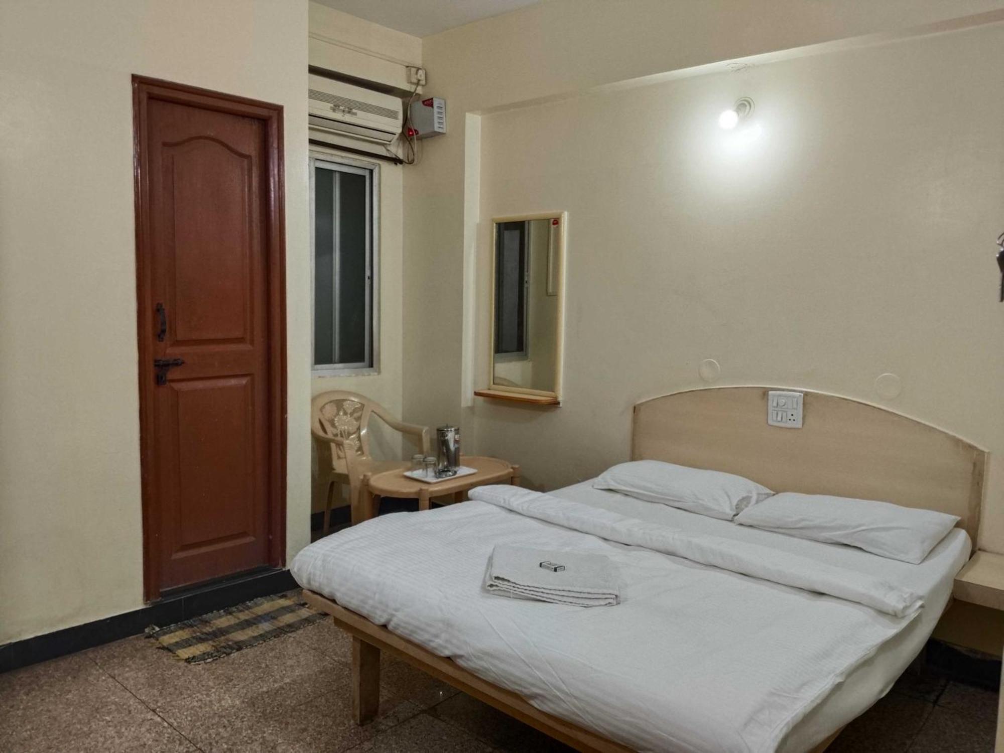 Hotel O Sri Vijaya Palace Lodging Bangalore Exterior photo