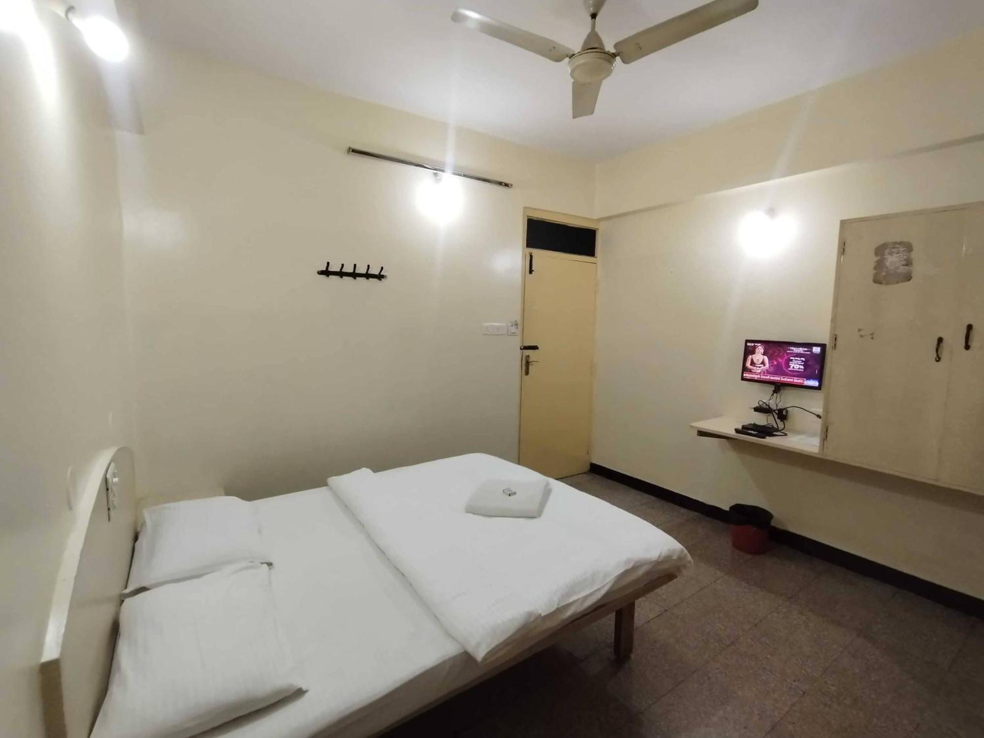 Hotel O Sri Vijaya Palace Lodging Bangalore Exterior photo